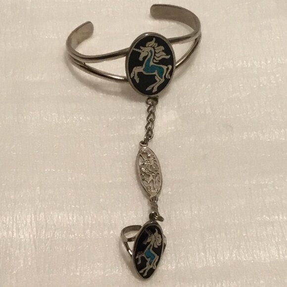 Vintage unicorn slave bracelet w/ ring and inlaid turquoise - Picture 2 of 14
